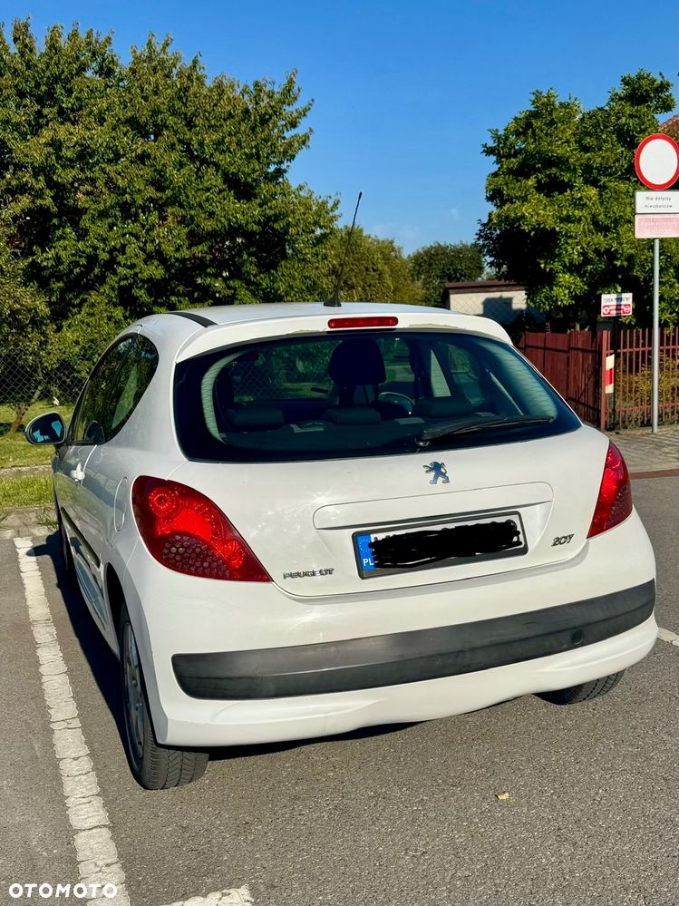 Peugeot 207 2008 photo 4