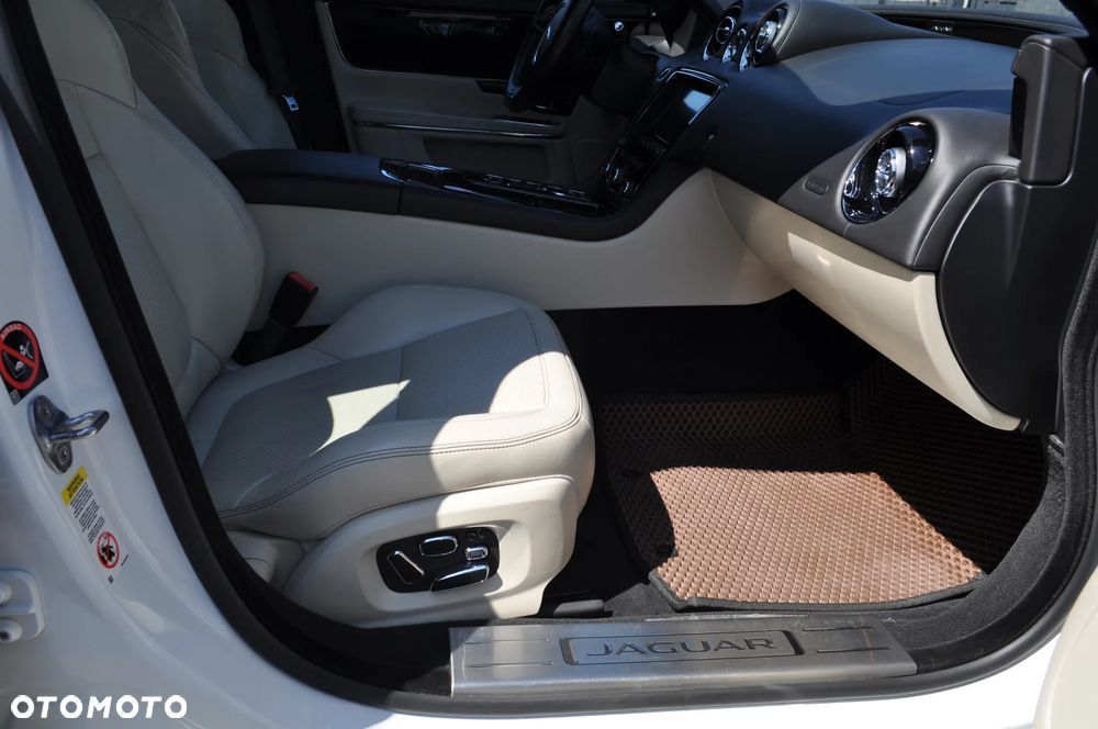 Jaguar XJ 3.0 V6 Kompressor Luxury - 16