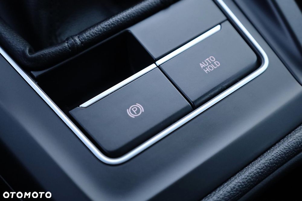 Volkswagen Golf Variant ver-viii-2-0-tdi-life - 26