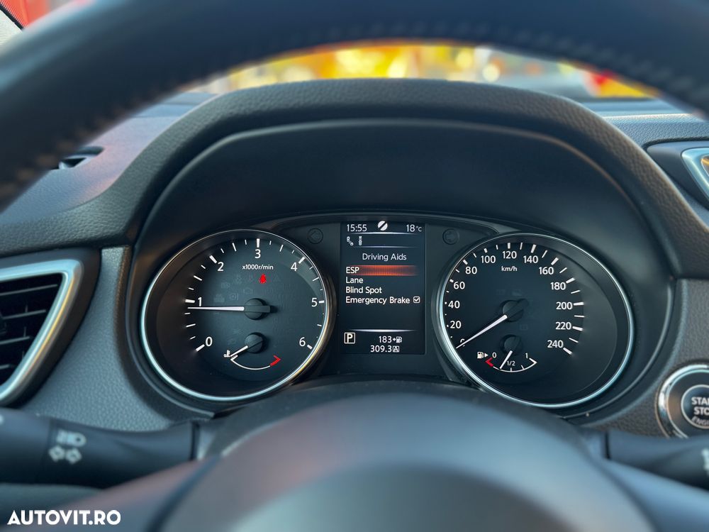 Nissan Qashqai 1.6 DCI Xtronic N-Connecta - 35