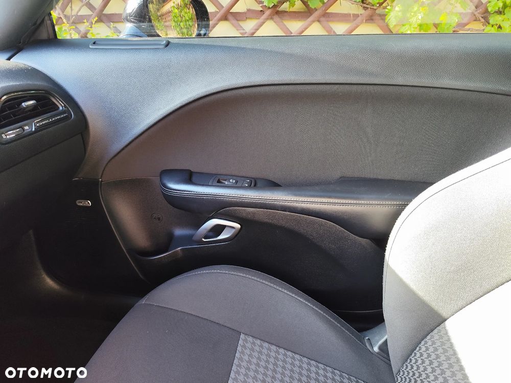 Dodge Challenger 5.7 R/T - 31