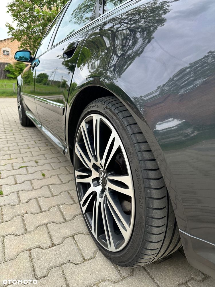 Audi A8 - 6