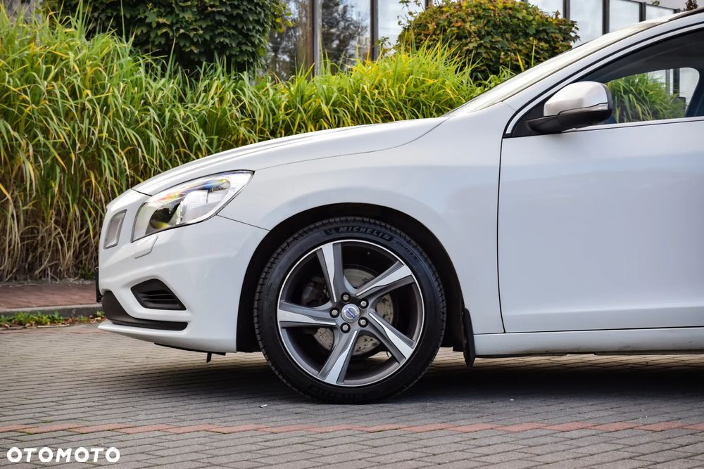 Volvo V60 D3 R-Design - 7
