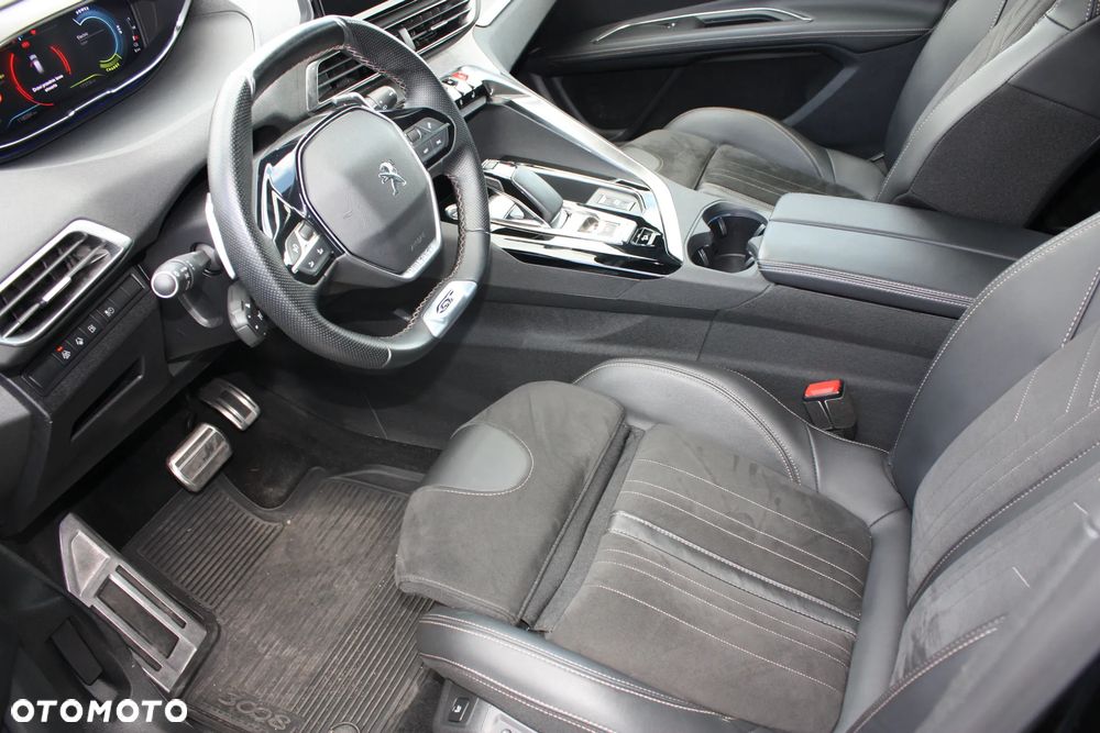 Peugeot 3008 Hybrid4 300 e-EAT8 GT - 29