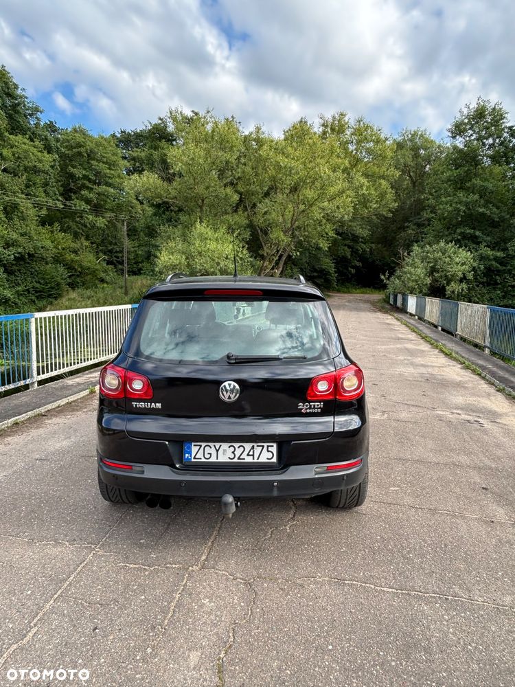 Volkswagen Tiguan - 4
