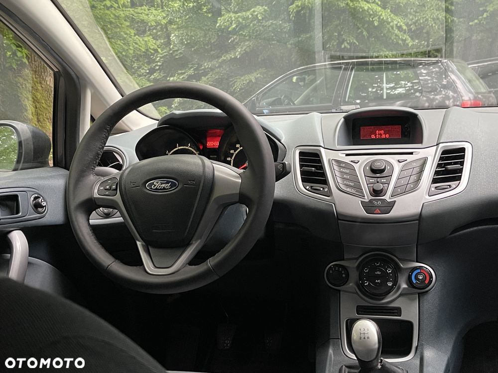 Ford Fiesta - 7