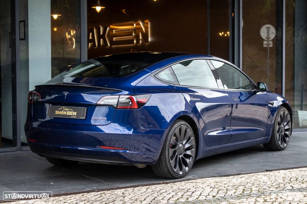 Tesla Model 3 Long Range AWD Dual Motor Performance - 4