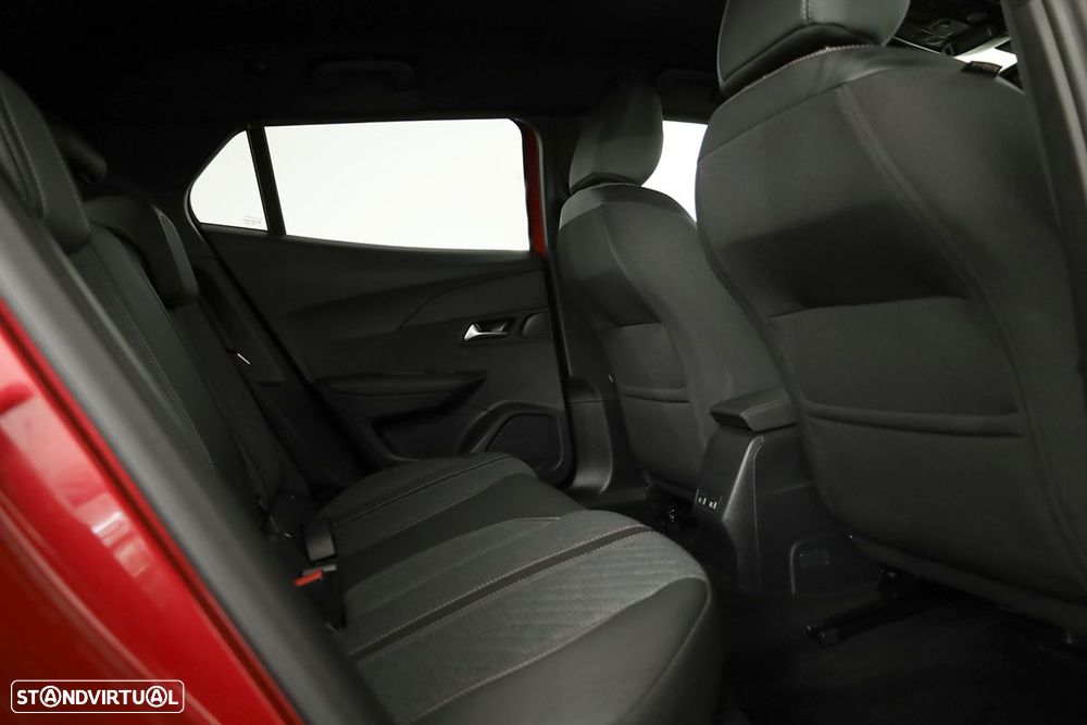 Peugeot 2008 1.2 PureTech Allure - 22