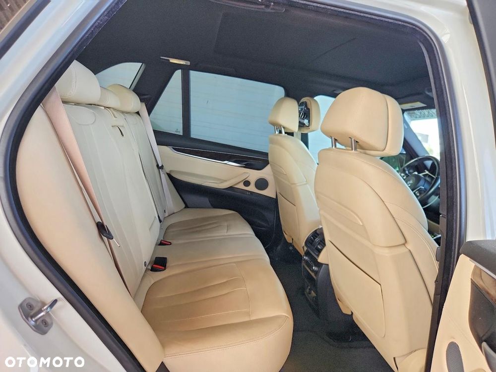 BMW X5 xDrive35i - 11