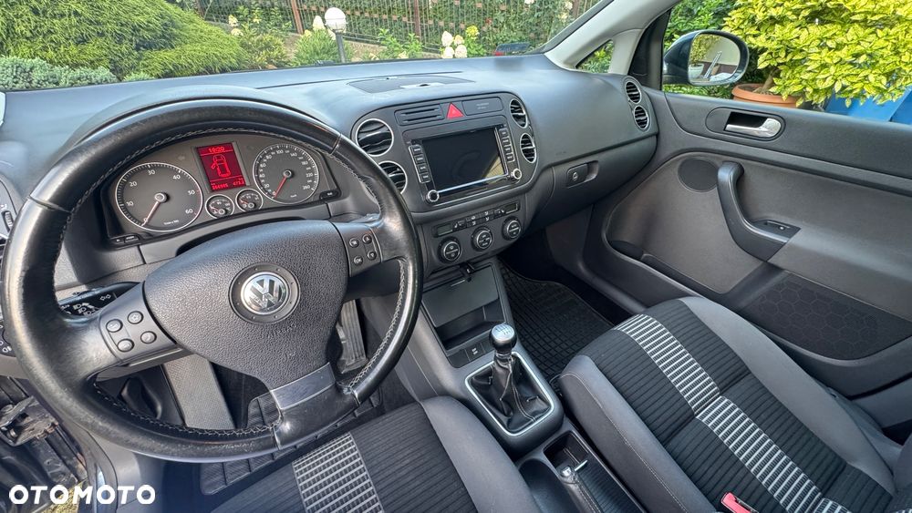 Volkswagen Golf Plus 2.0 TDI Comfortline - 23