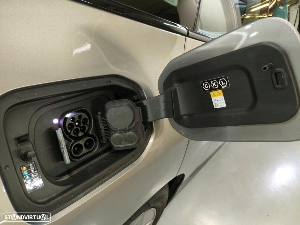 BMW iX xDrive 40 - 12