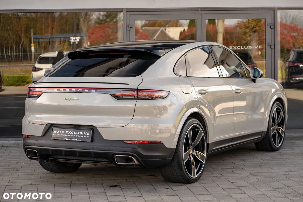 Porsche Cayenne - 22