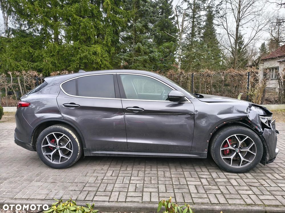 Alfa Romeo Stelvio 2.2 16V AT8 Q4 Intensa - 5