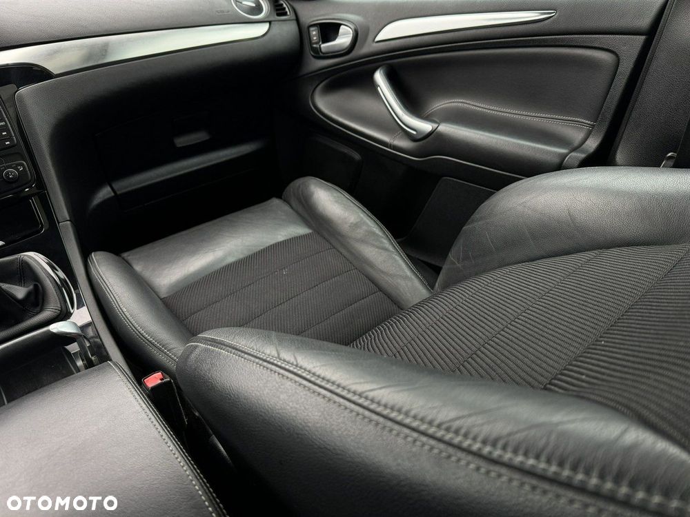 Ford Galaxy 2.0 TDCi Platinium X (Titanium) - 24