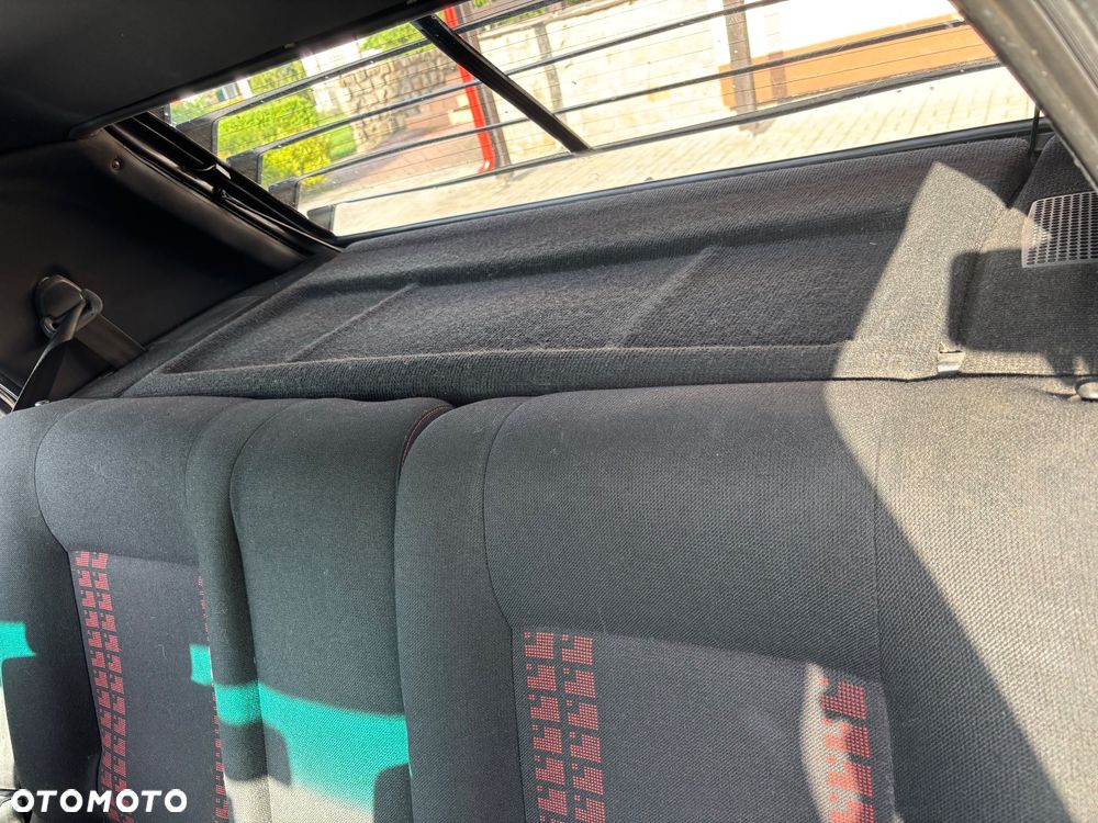 Volkswagen Golf 1.8 GTI G60 - 40