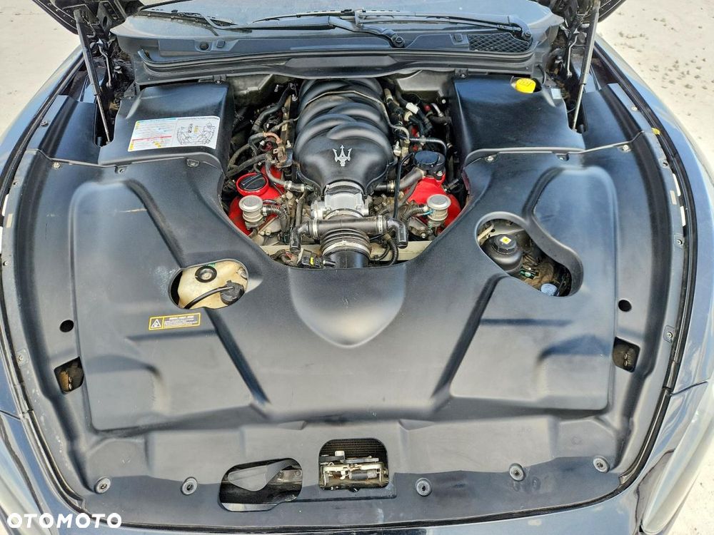Maserati GranTurismo - 11