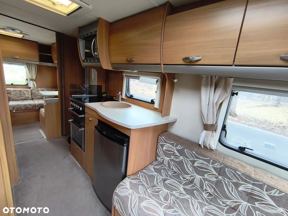 SWIFT CHARISMA 565 - 15