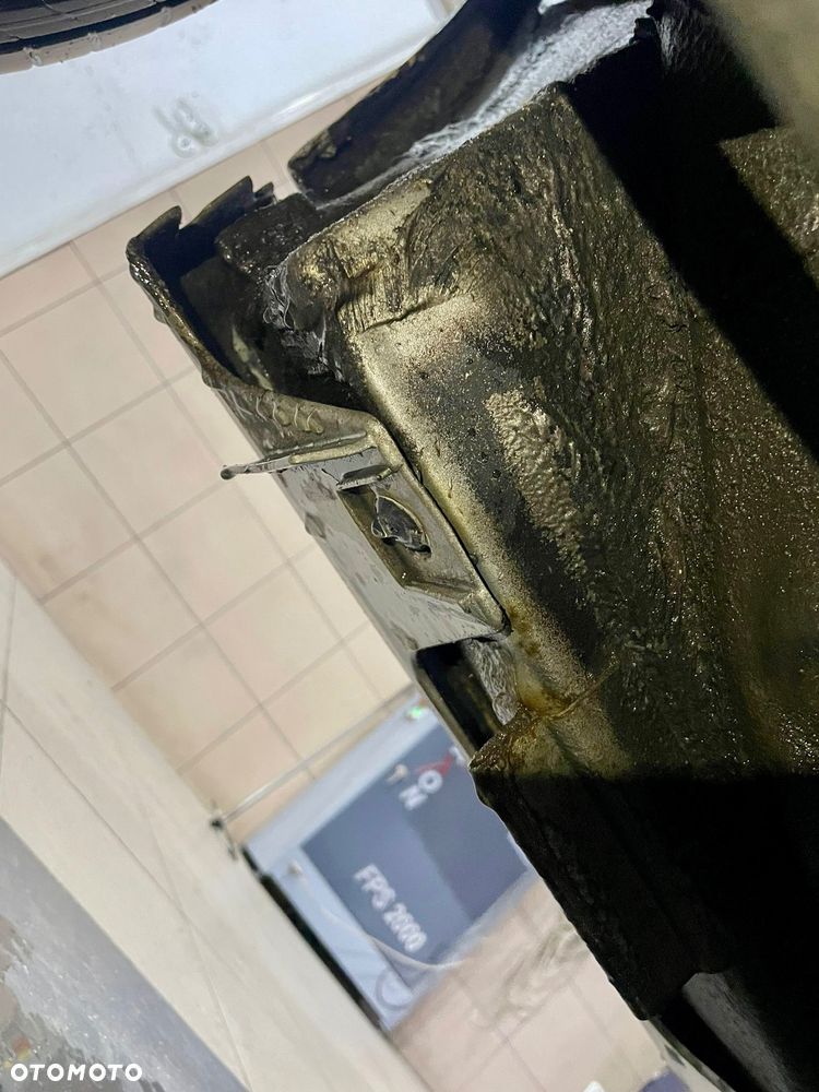 Honda Accord 2.0 ES - 34