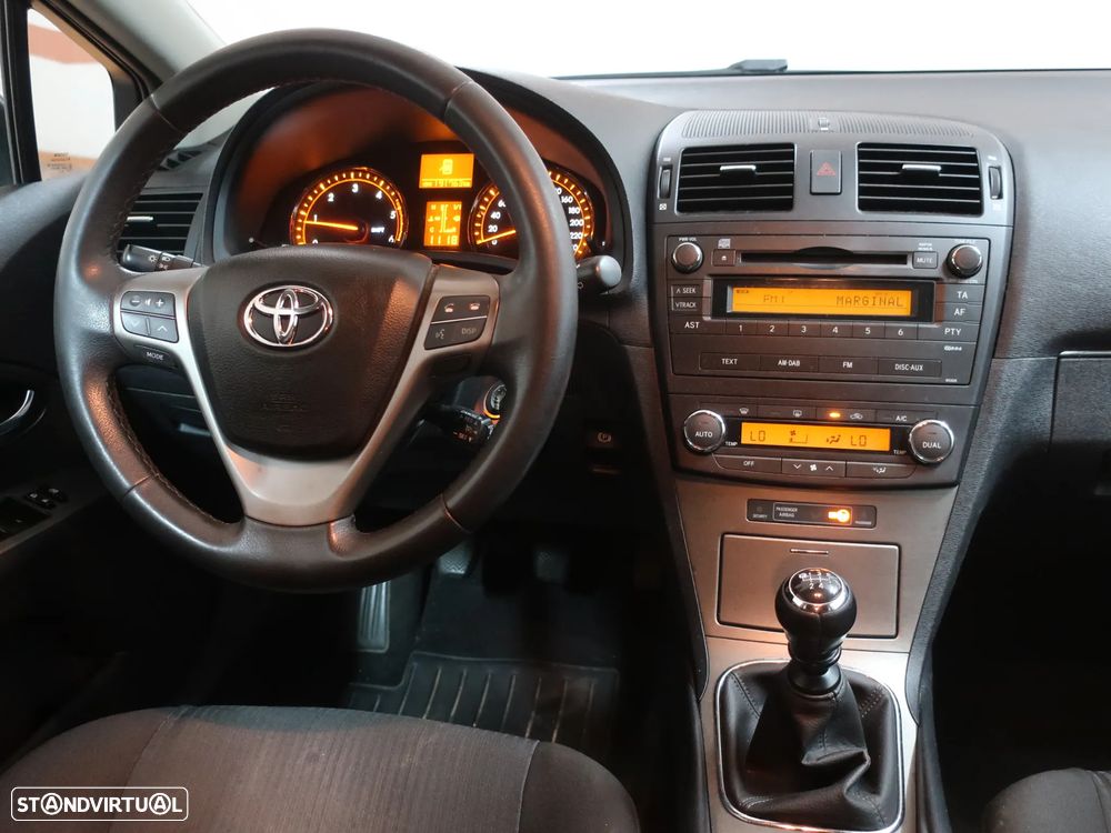 Toyota Avensis SW 2.0 D-4D Exclusive - 18
