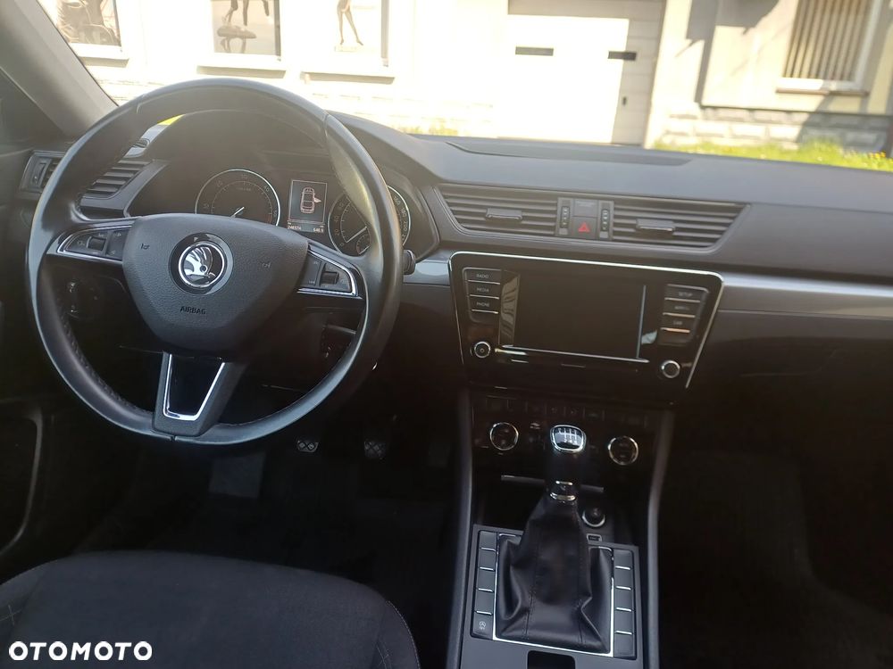 Skoda Superb 2.0 TDI Active - 9
