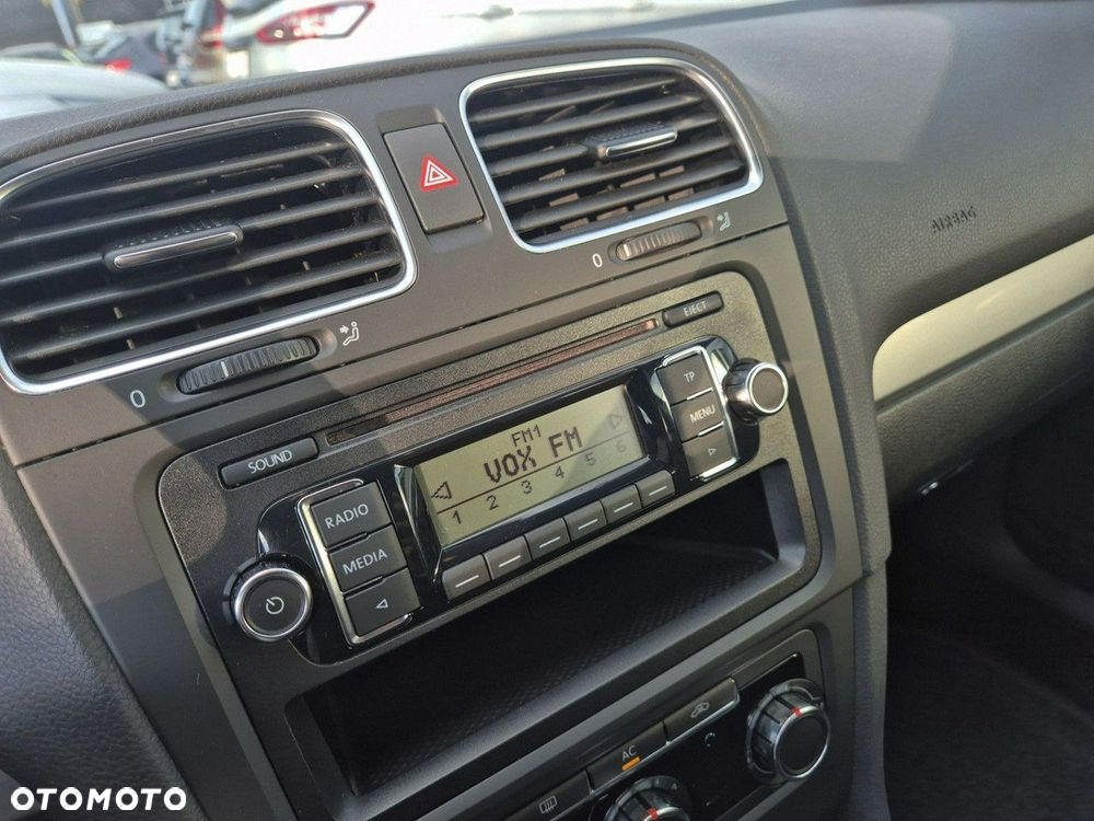 Volkswagen Golf - 16