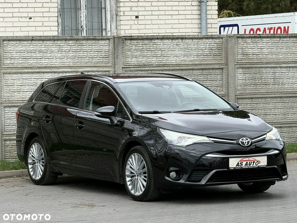 Toyota Avensis 1.8 Premium - 32
