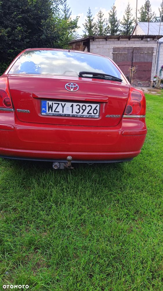 Toyota Avensis - 4