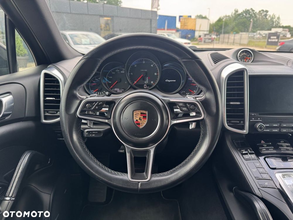 Porsche Cayenne - 13