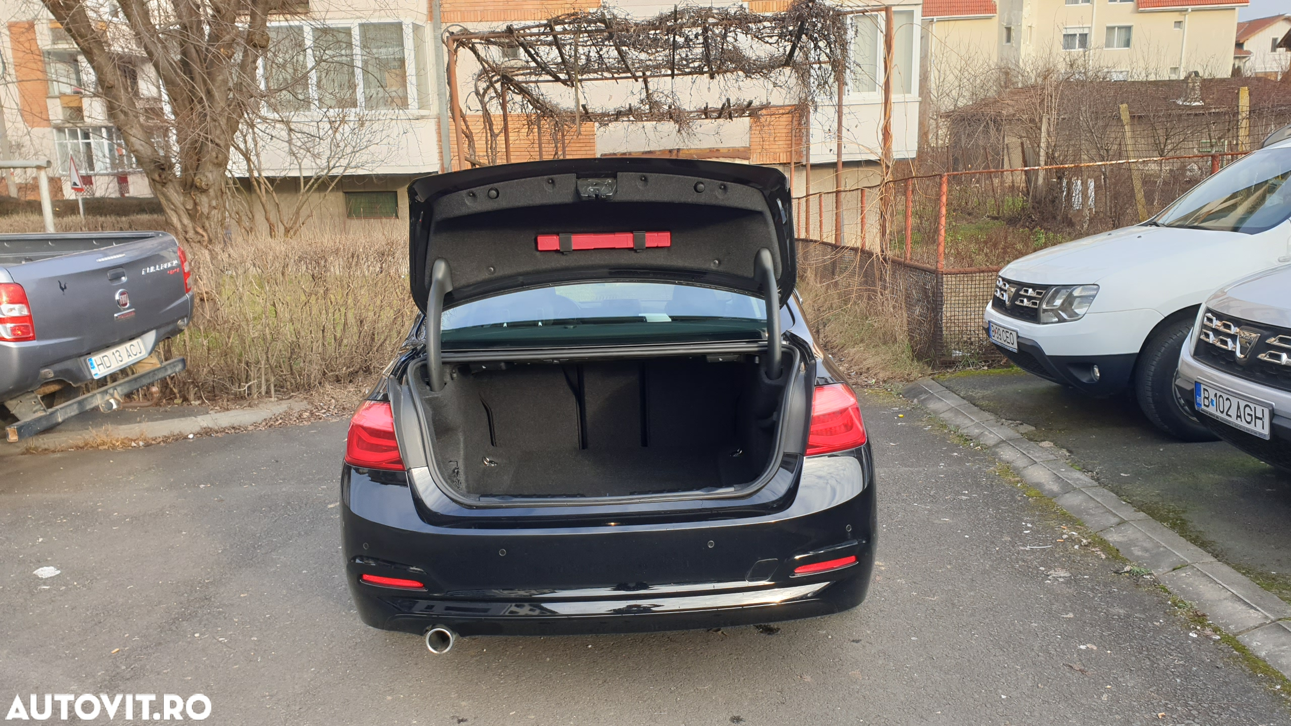 BMW Seria 3 318d xDrive Advantage - 9