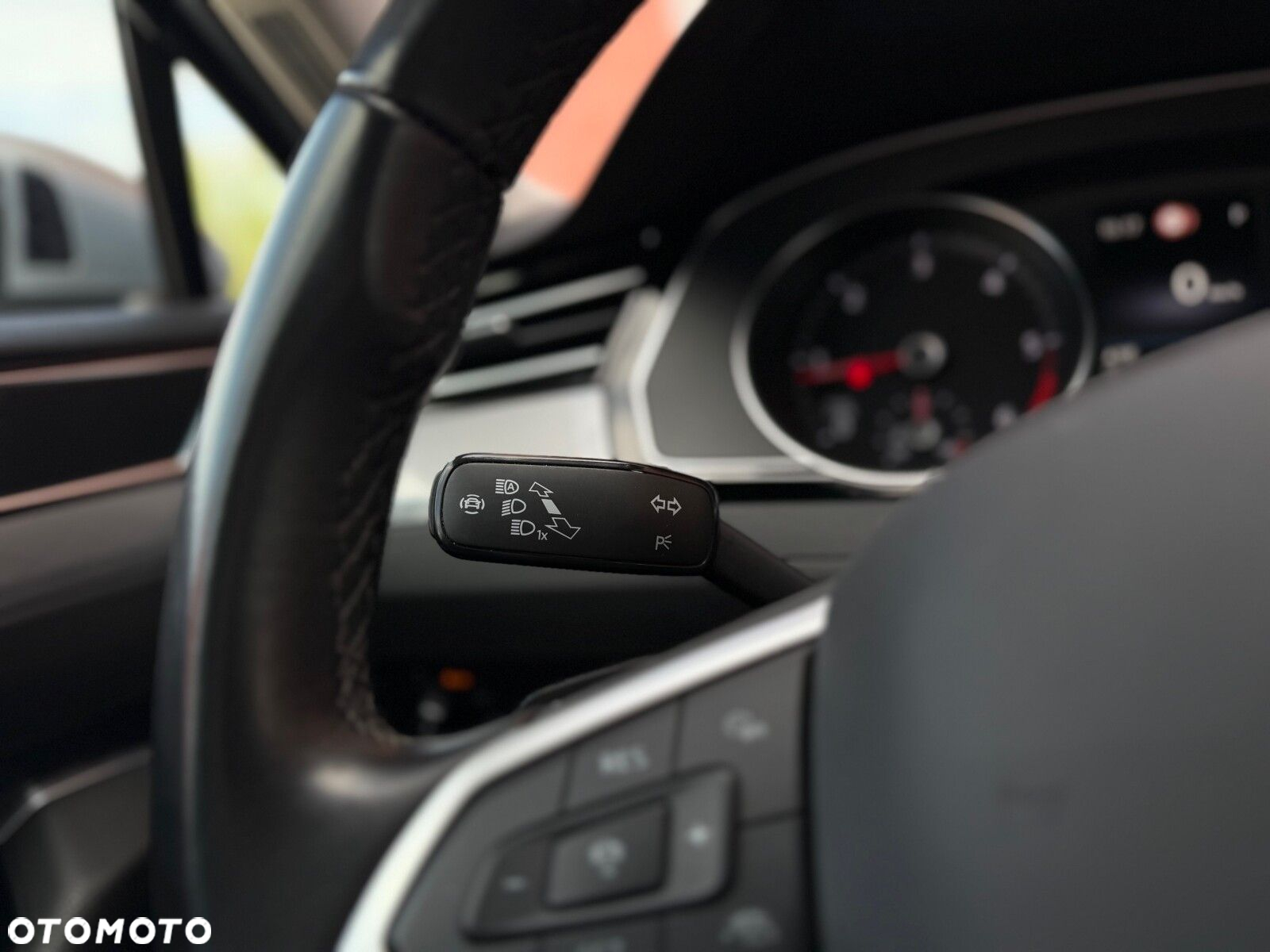 Volkswagen Passat 2.0 TDI EVO Business DSG - 16