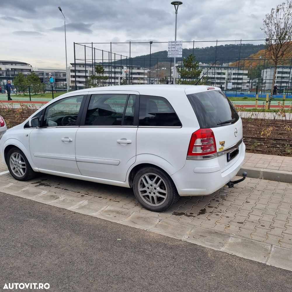 Opel Zafira - 2