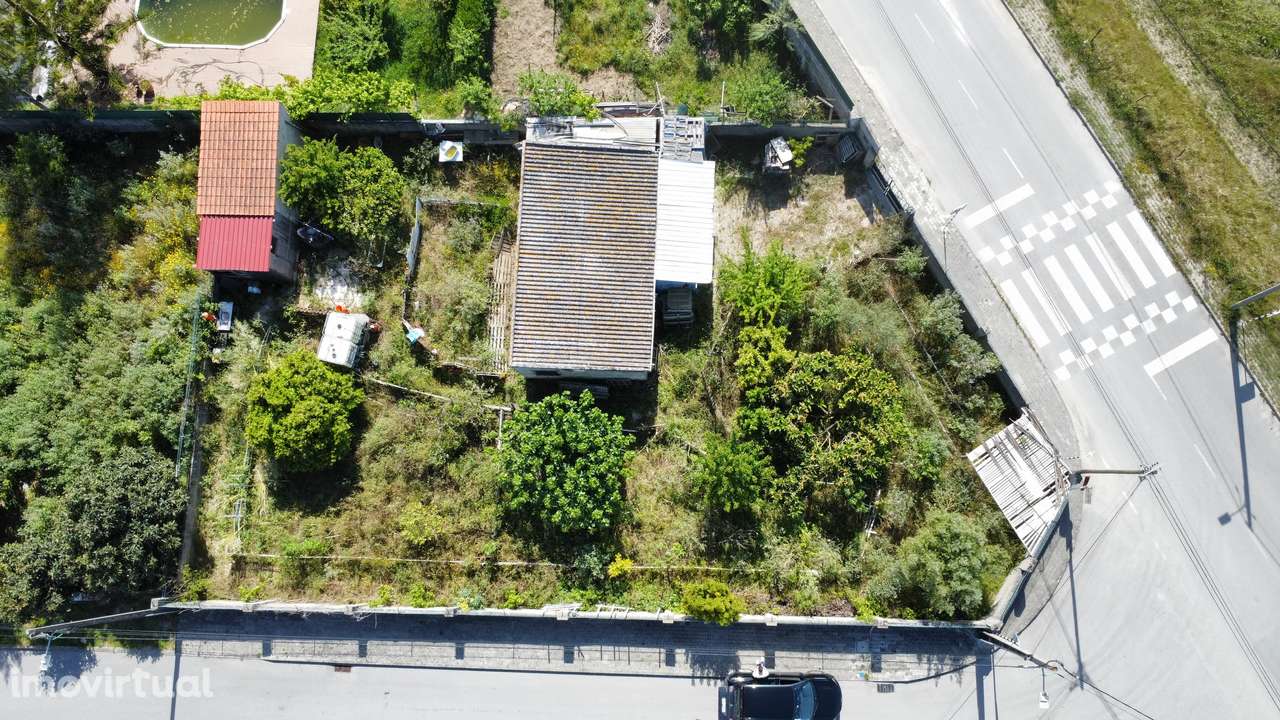 Terreno com 328m2 (2 fogos) - Grande imagem: 3/31