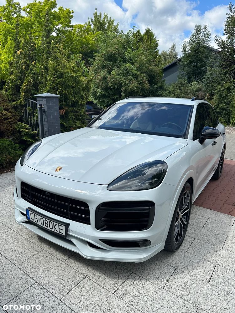 Porsche Cayenne Turbo - 2