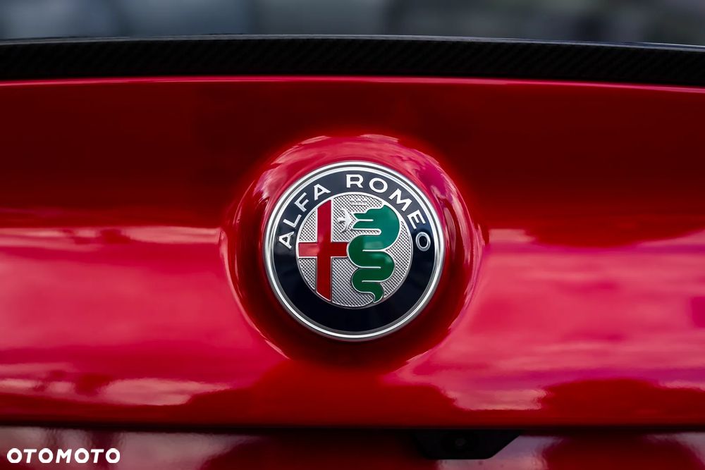 Alfa Romeo Giulia - 9