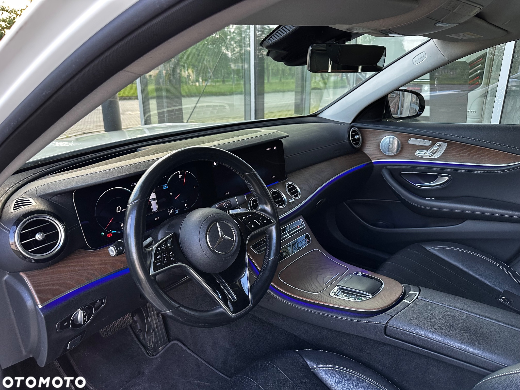 Mercedes-Benz Klasa E 220 d 4-Matic AMG/Avantgarde - 35