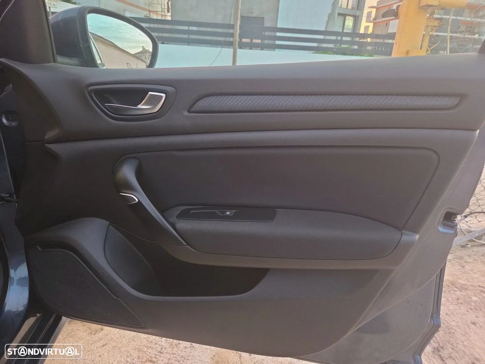 Renault Mégane 1.5 dCi Intens - 19