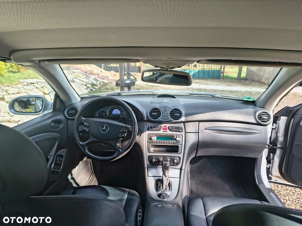 Mercedes-Benz CLK - 10