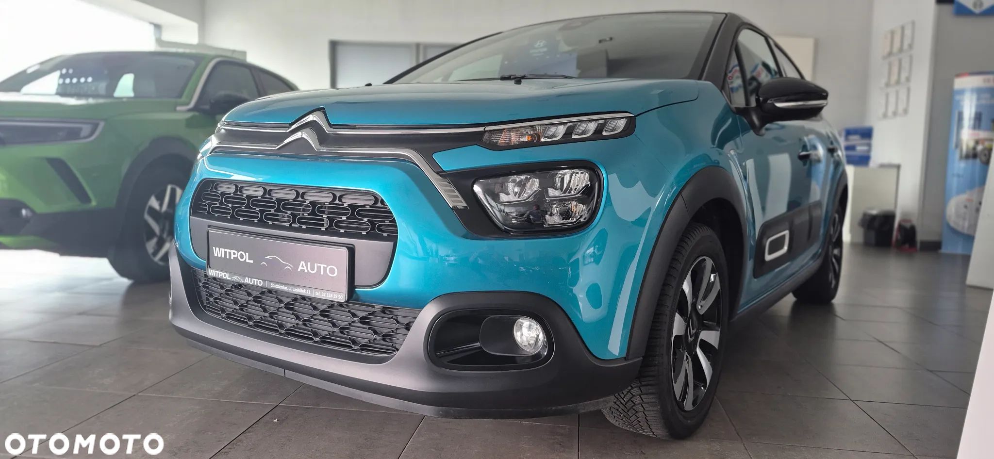 Citroën C3 1.2 PureTech Shine - 1