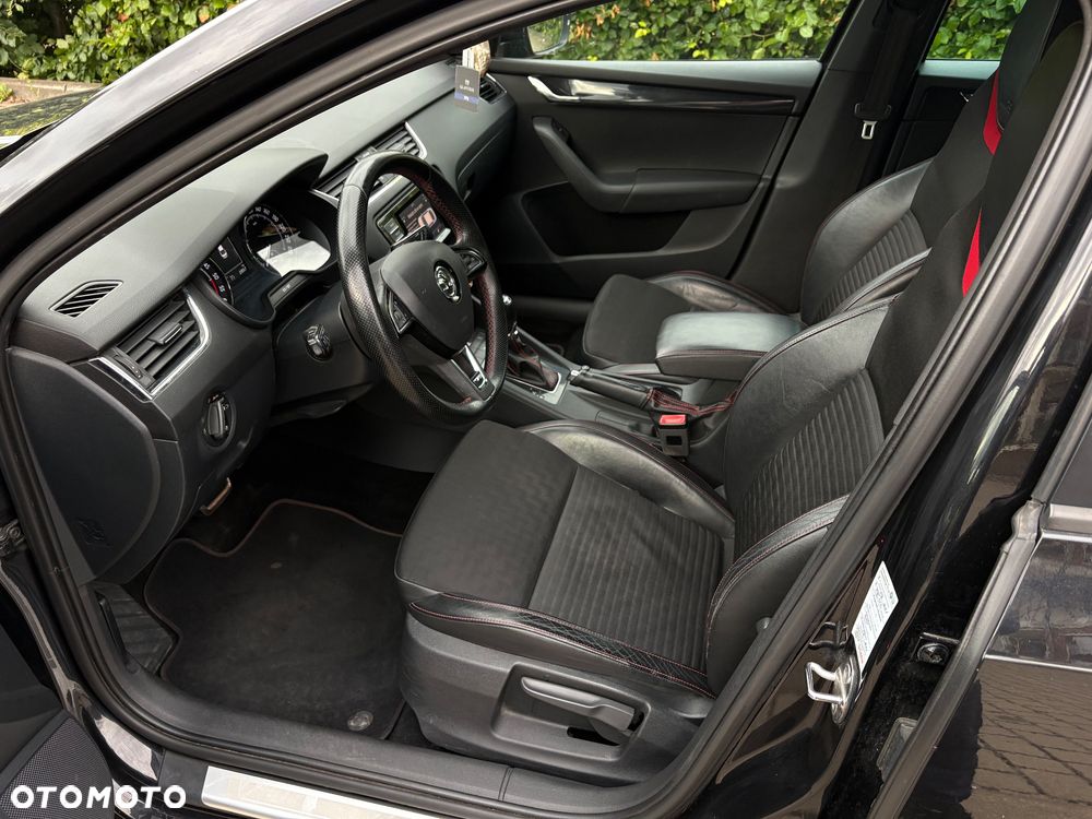 Skoda Octavia 2.0 TDI RS DSG - 28