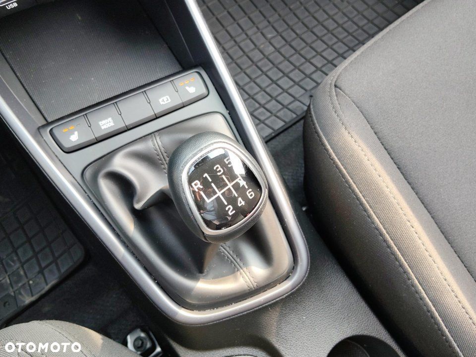 Hyundai i20 - 16