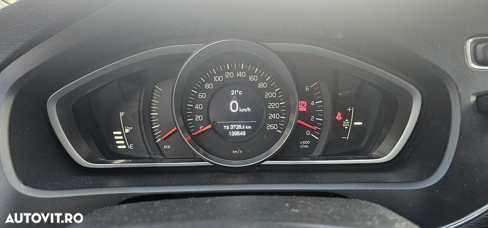 Volvo V40 D2 Basic - 6