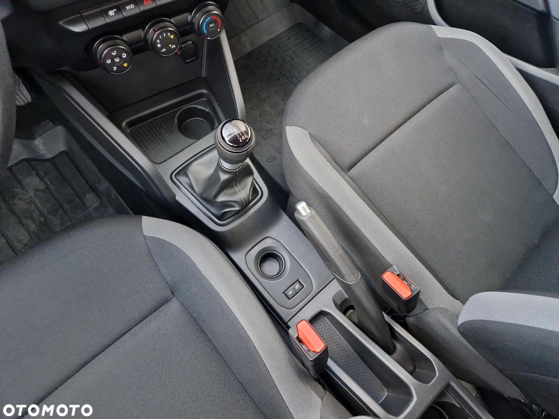Dacia Duster 1.0 TCe Essential - 15