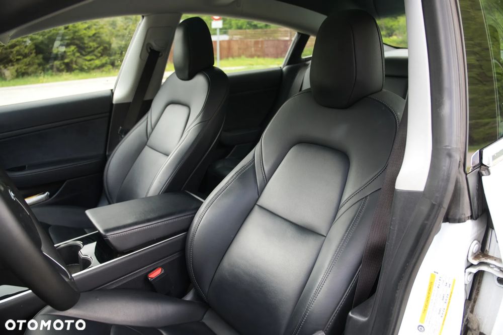Tesla Model 3 Standard Reichweite Plus Hinterradantrieb - 8