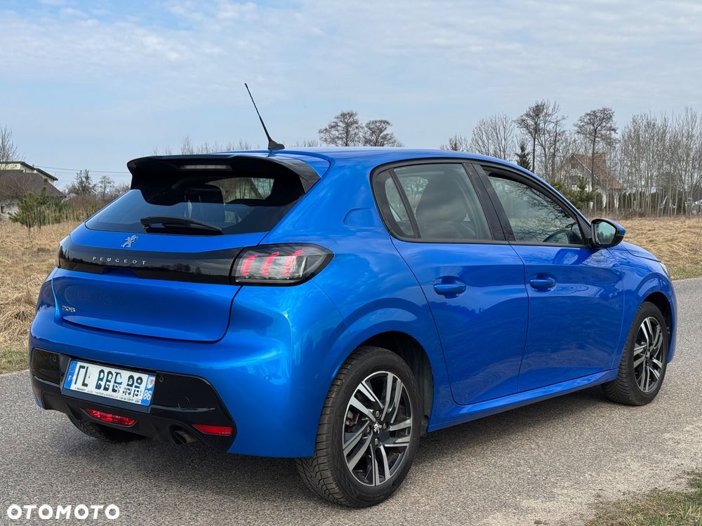 Peugeot 208 - 3