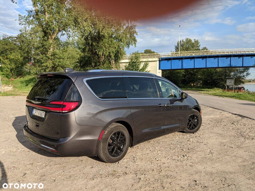 Chrysler Pacifica - 6