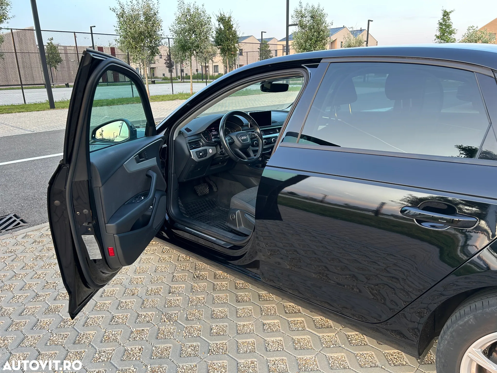 Audi A4 2.0 TDI S tronic - 5