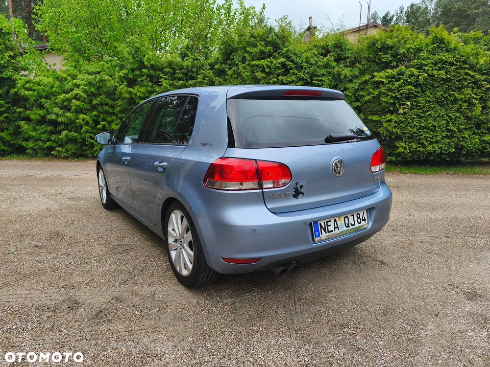 Volkswagen Golf - 10