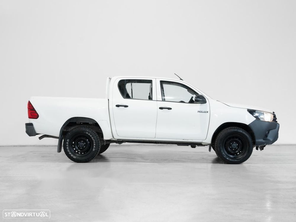 Toyota Hilux 2.4 D-4D 4WD CD - 3