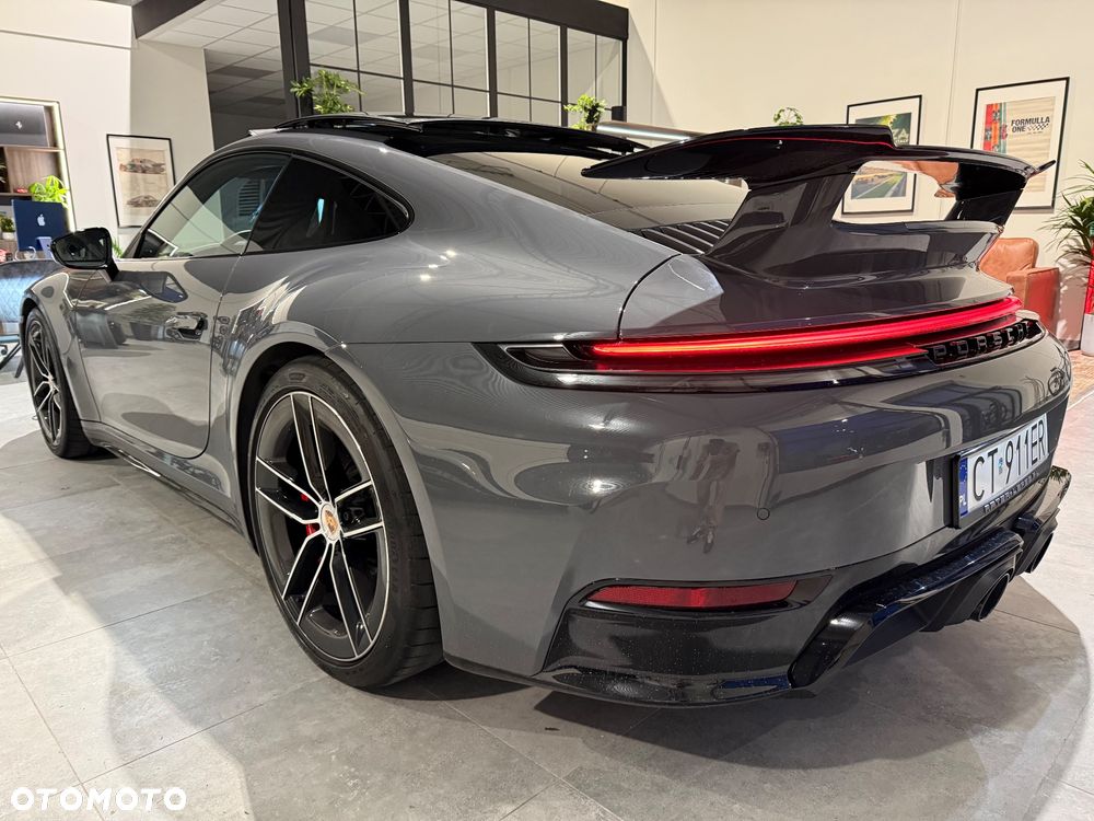 Porsche 911 Carrera T-Hybrid 4 GTS - 4