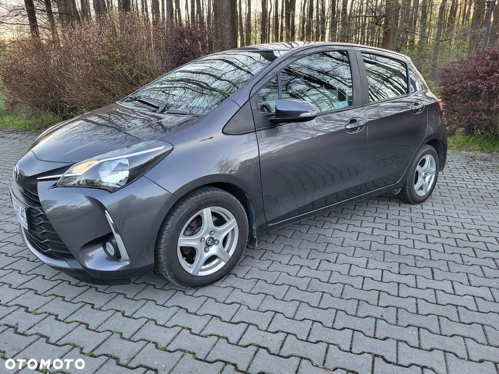 Toyota Yaris 1.5 Premium CVT - 2